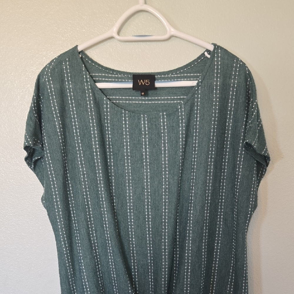 W5 | Green Striped Knotted Front Short Sleeve Top Size 1X